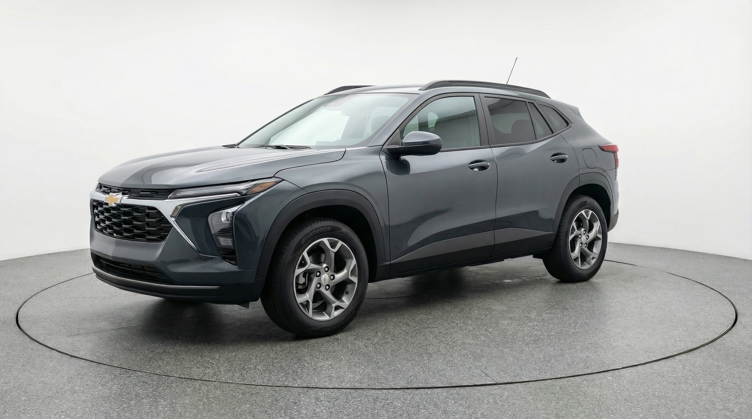 Thumbnail: 2025 Chevrolet Trax - 3