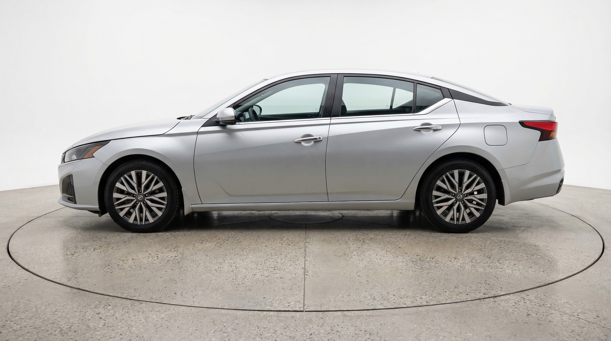 Thumbnail: 2025 Nissan Altima - 4