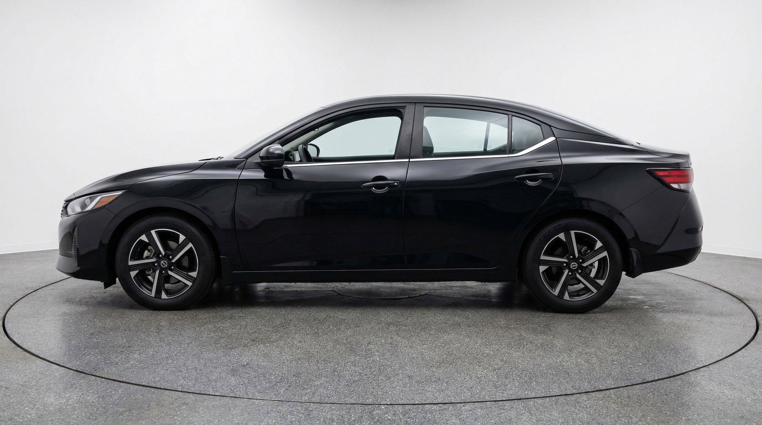 Thumbnail: 2025 Nissan Sentra - 5