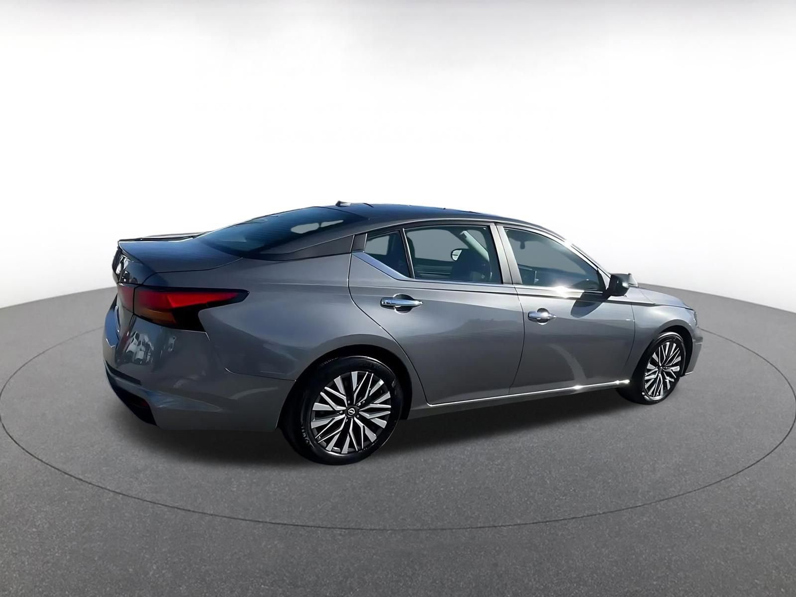 Thumbnail: 2025 Nissan Altima - 15