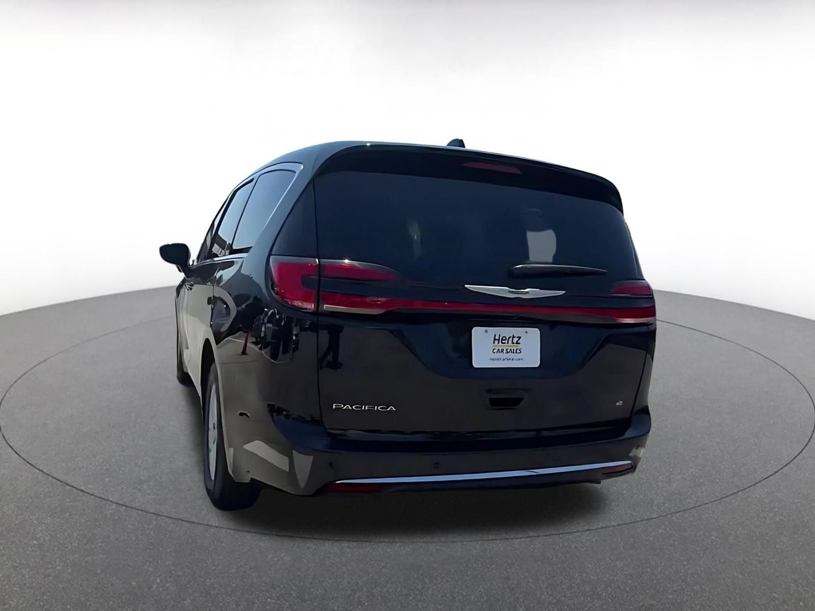 Thumbnail: 2024 Chrysler Pacifica - 11