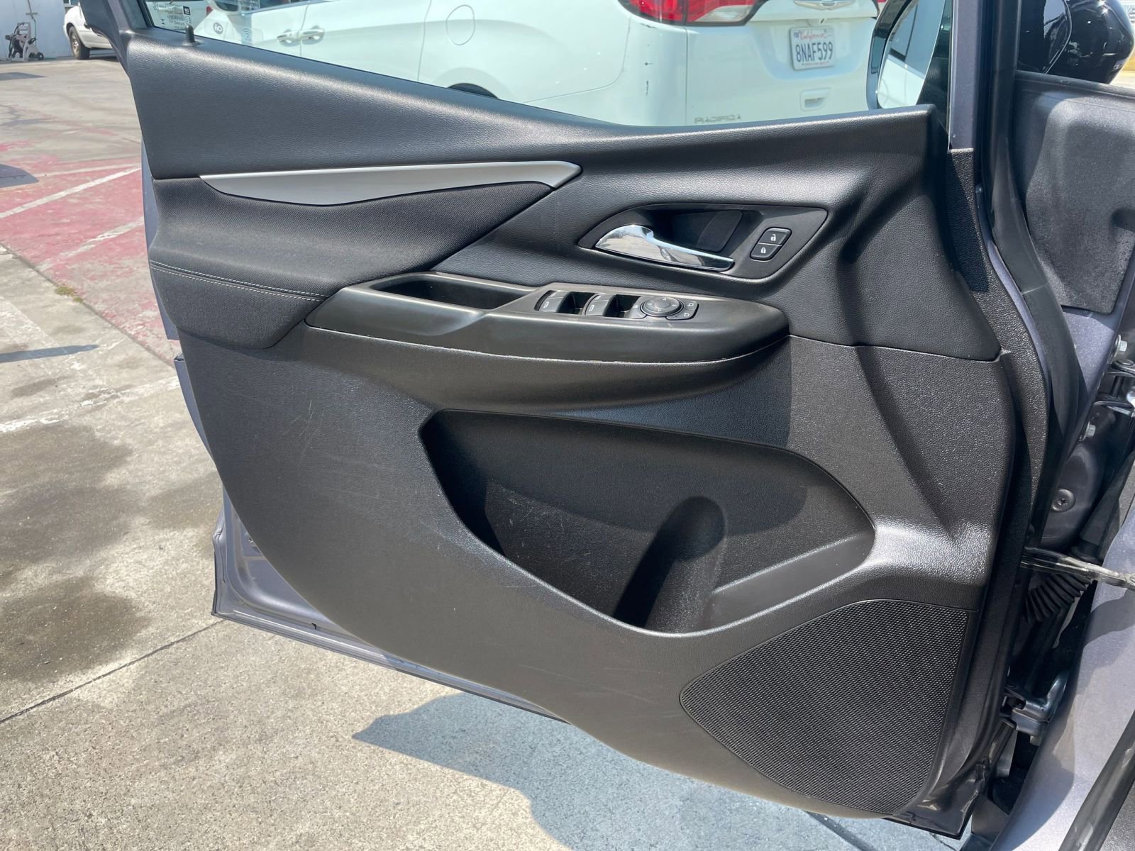 Thumbnail: 2023 Chevrolet Bolt EV - 24