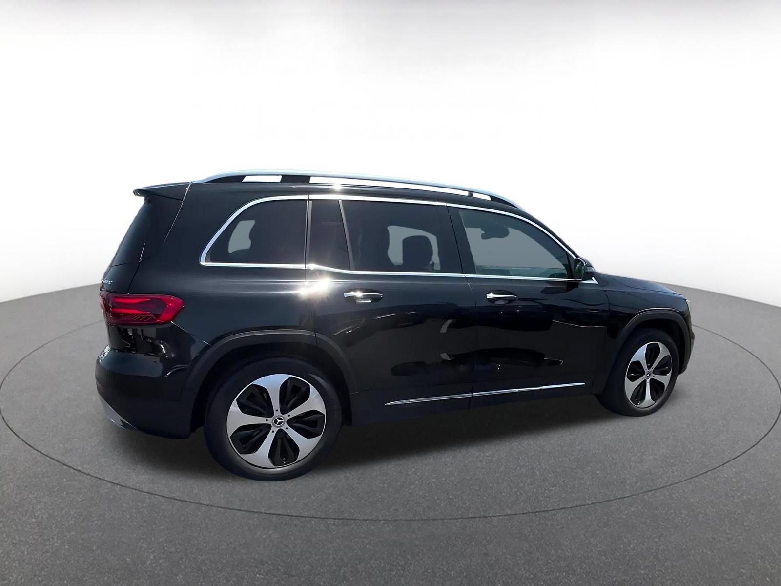 Thumbnail: 2025 Mercedes-Benz GLB - 14