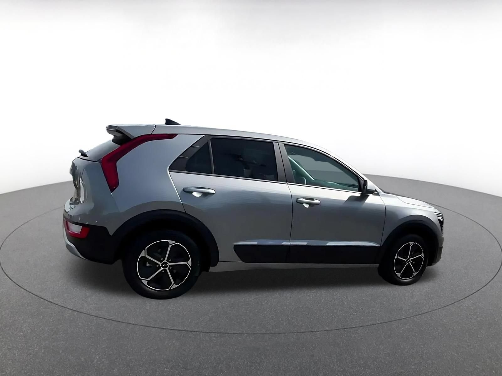 Thumbnail: 2026 Kia Niro - 15