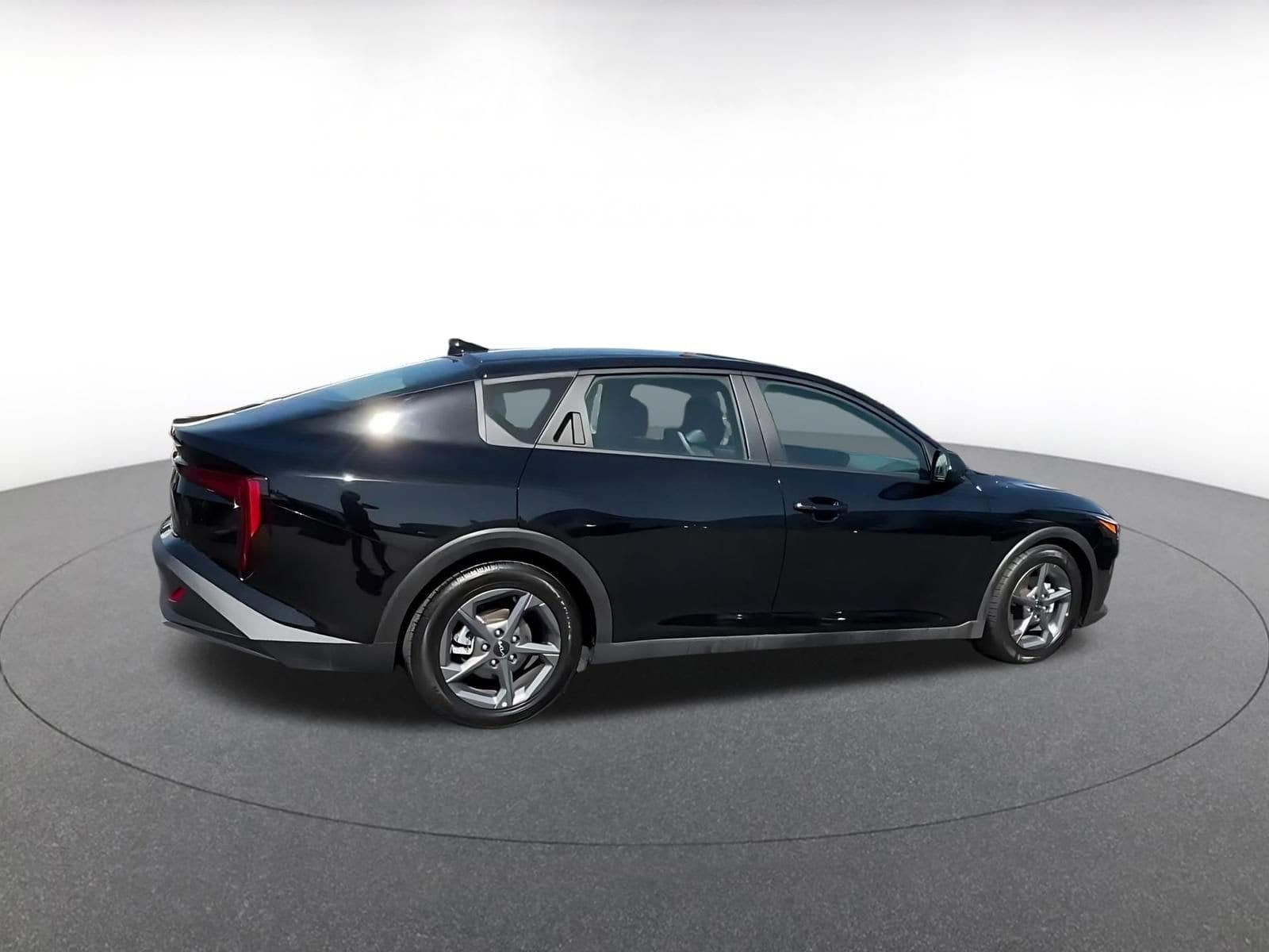 Thumbnail: 2025 Kia K4 - 12