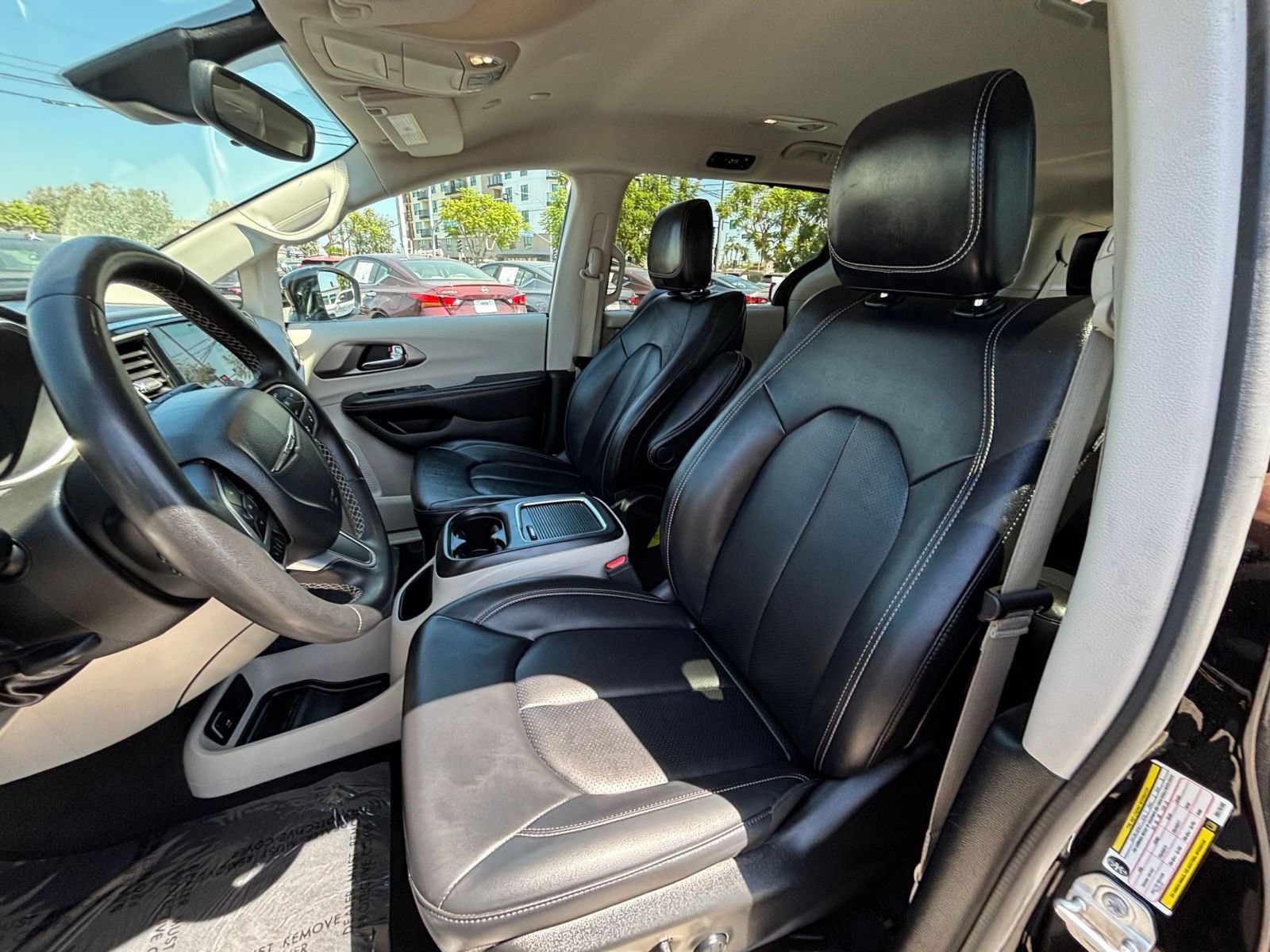 Thumbnail: 2024 Chrysler Pacifica - 28