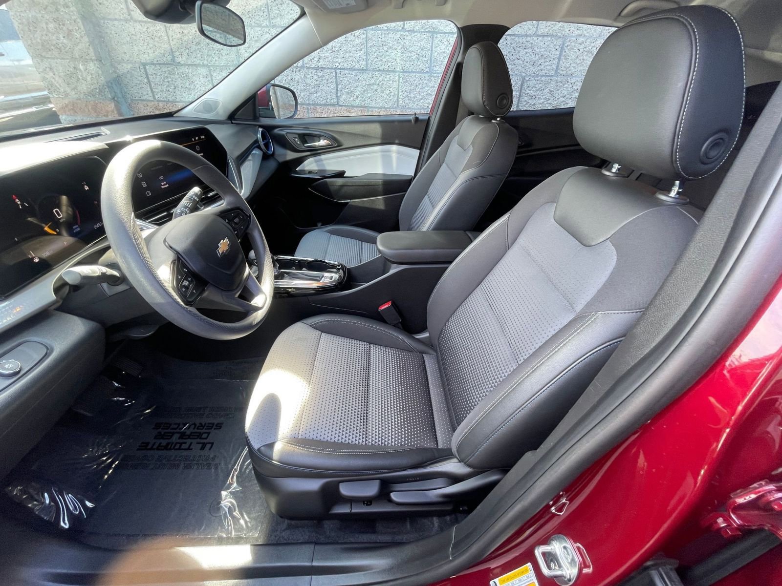 Thumbnail: 2025 Chevrolet Trax - 28