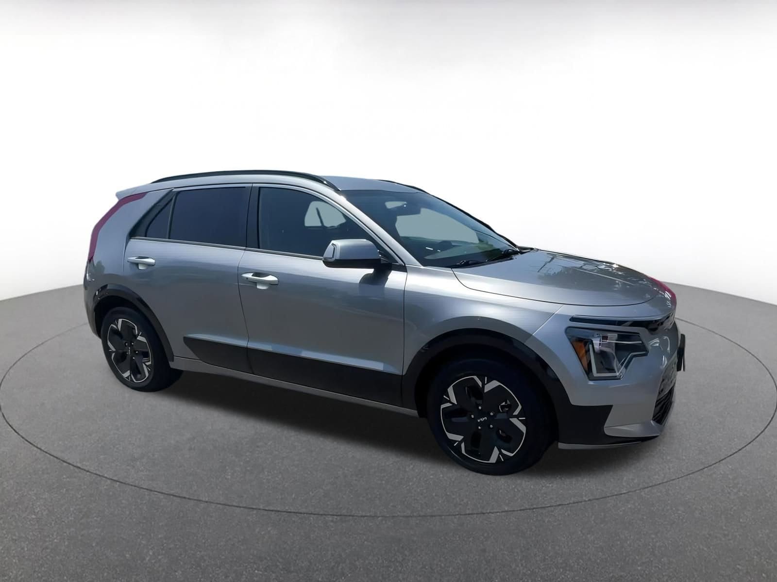 Thumbnail: 2023 Kia Niro - 2