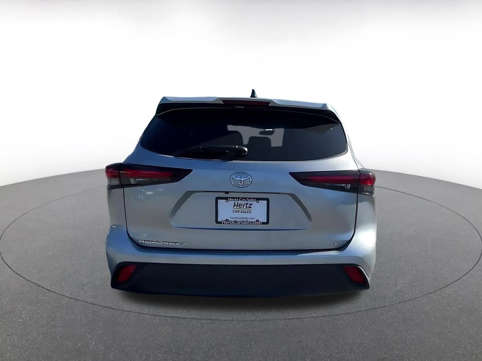 Thumbnail: 2025 Toyota Highlander - 12