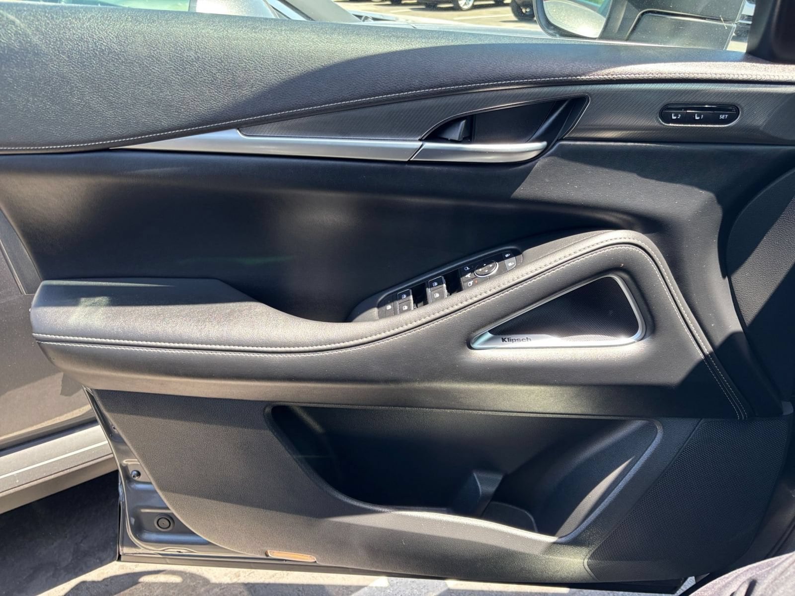 Thumbnail: 2026 INFINITI QX60 - 18