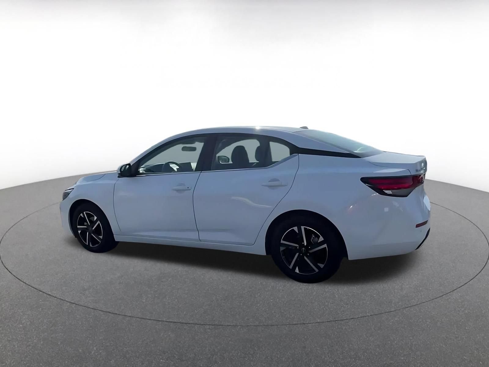 Thumbnail: 2025 Nissan Sentra - 9