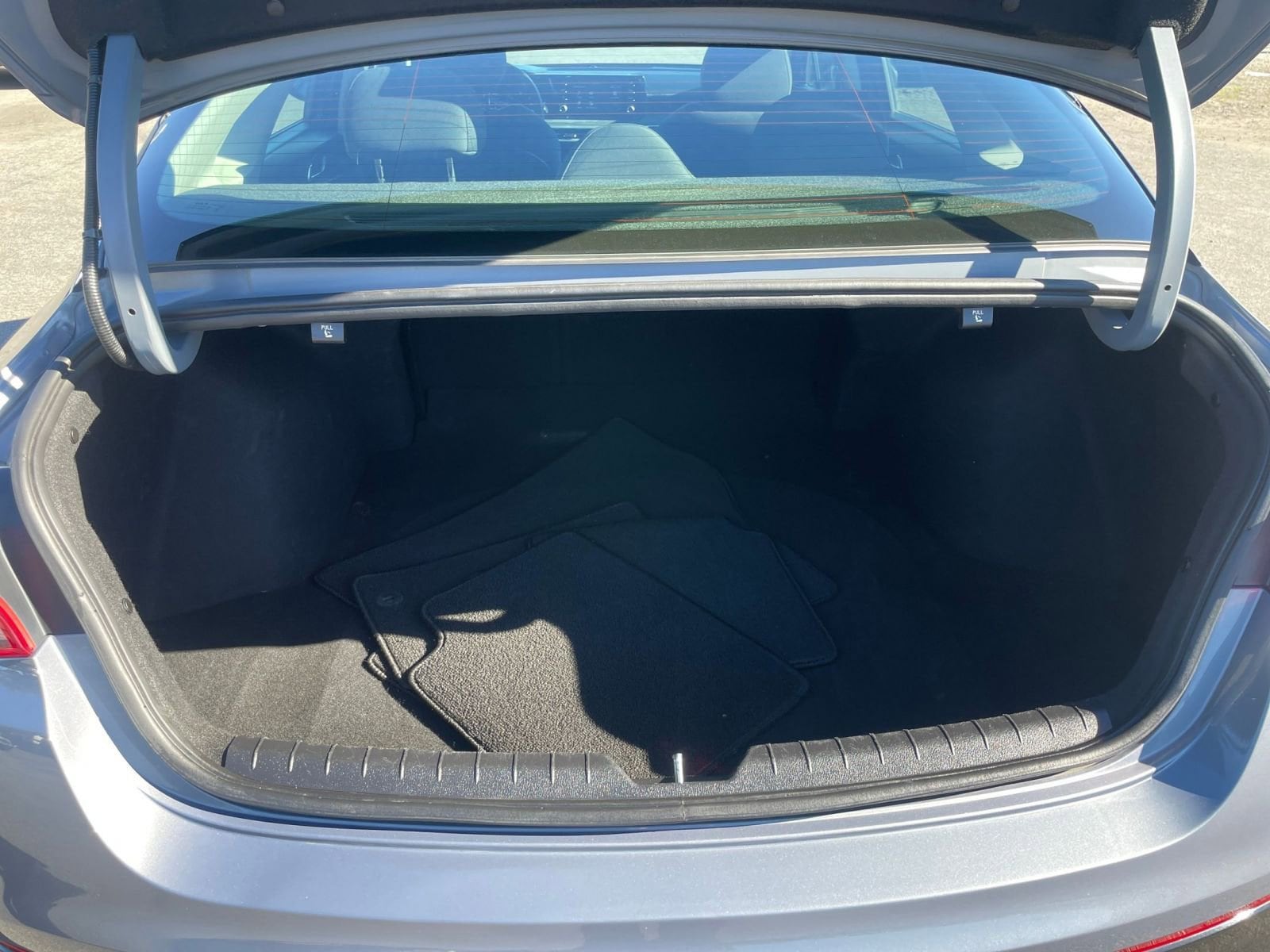 Thumbnail: 2023 Kia K5 - 31