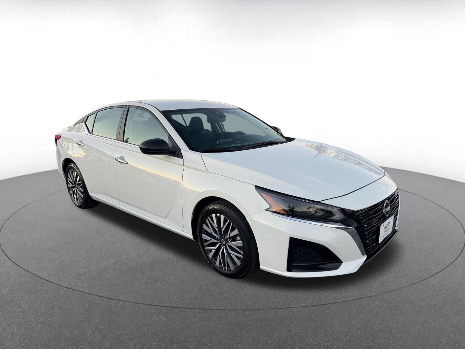 Thumbnail: 2025 Nissan Altima - 1