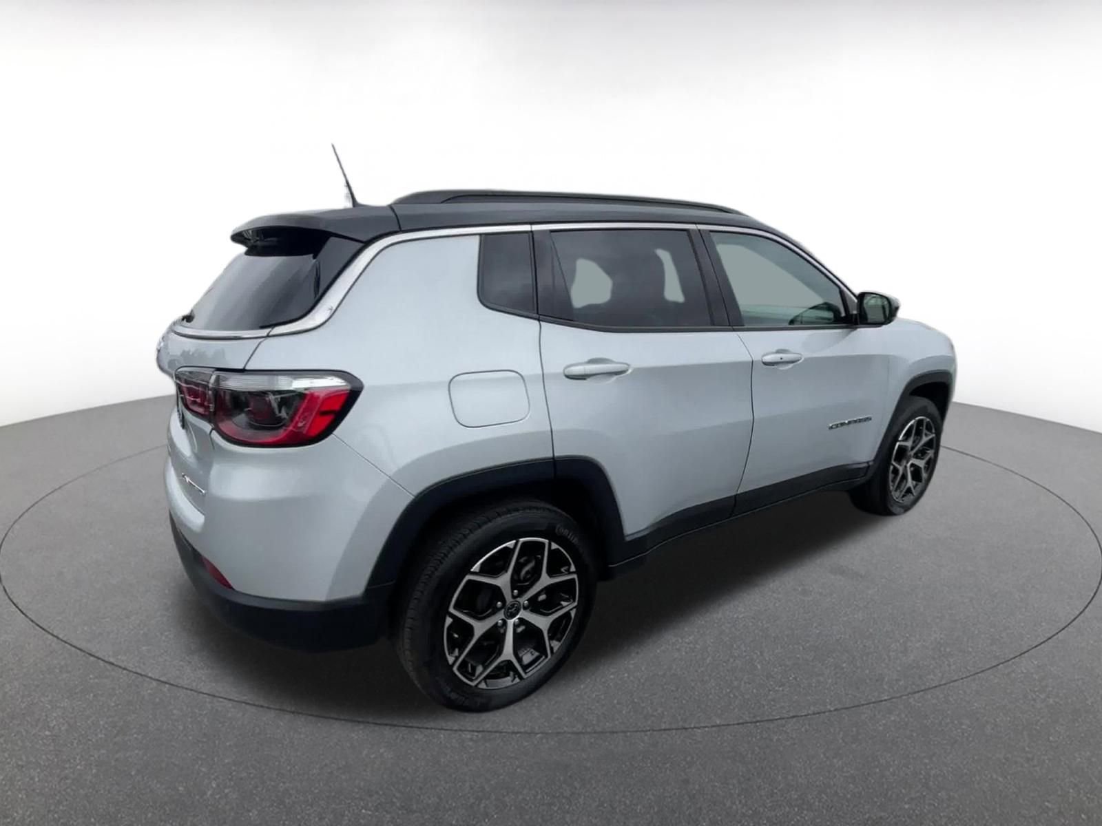 Thumbnail: 2025 Jeep Compass - 15