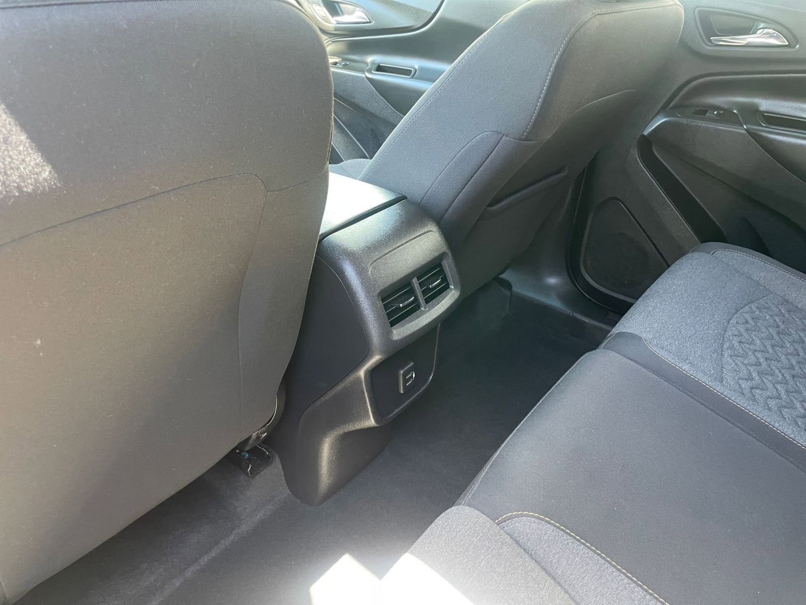 Thumbnail: 2024 Chevrolet Equinox - 24