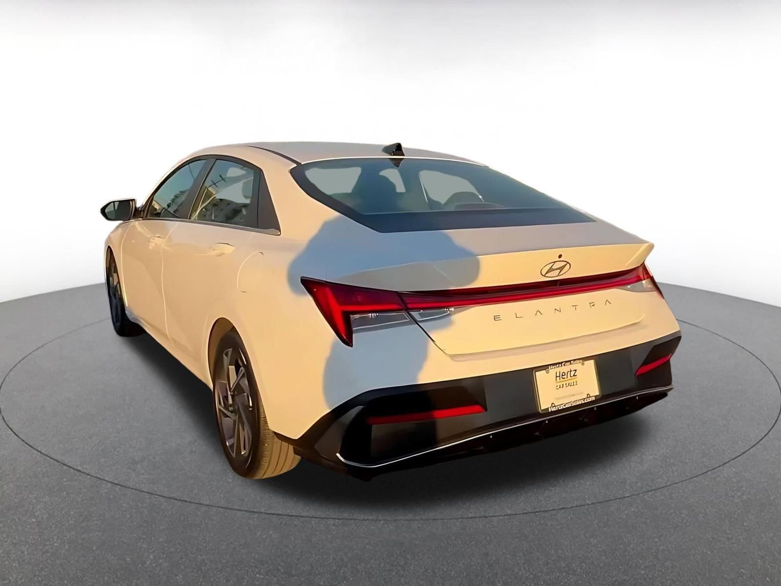 Thumbnail: 2025 Hyundai Elantra - 11