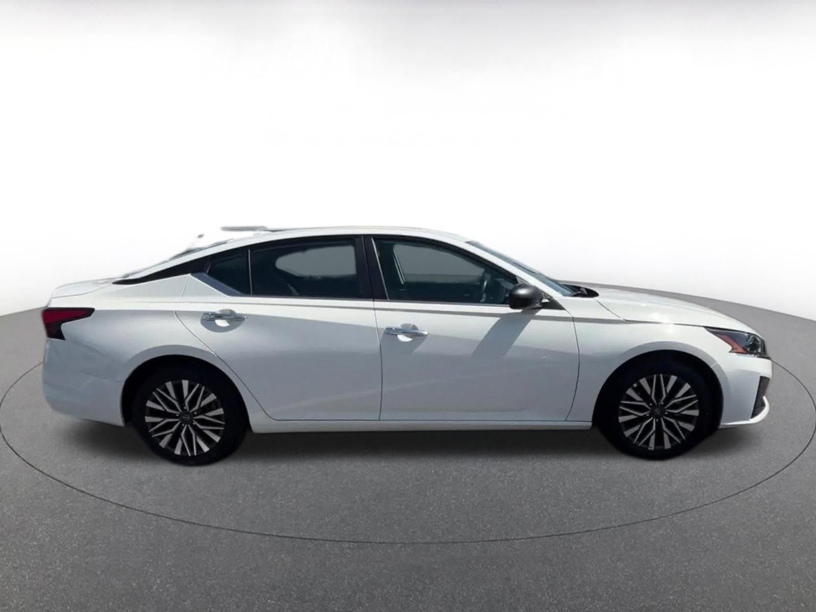 Thumbnail: 2025 Nissan Altima - 16