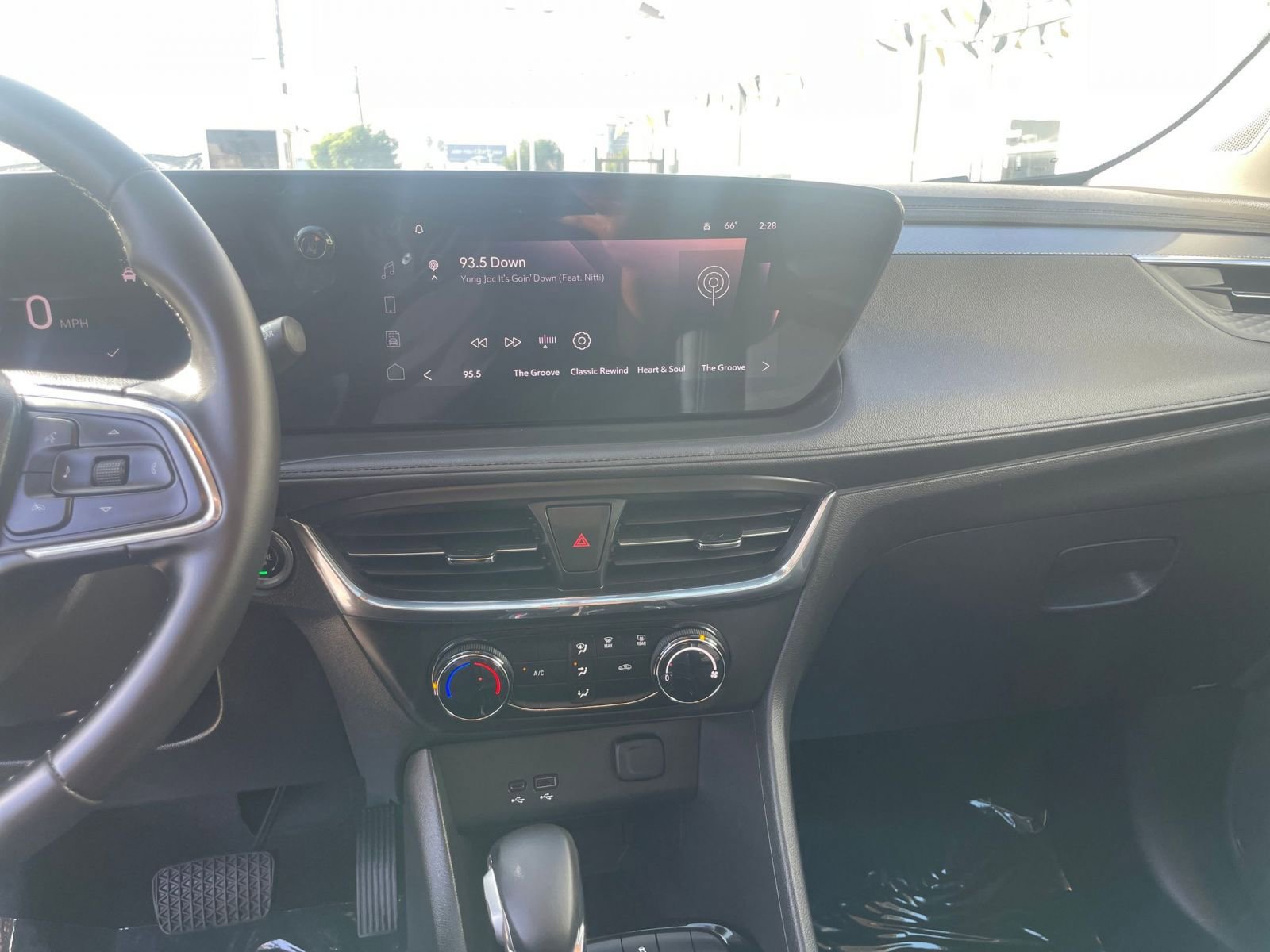 Thumbnail: 2025 Buick Encore GX - 18