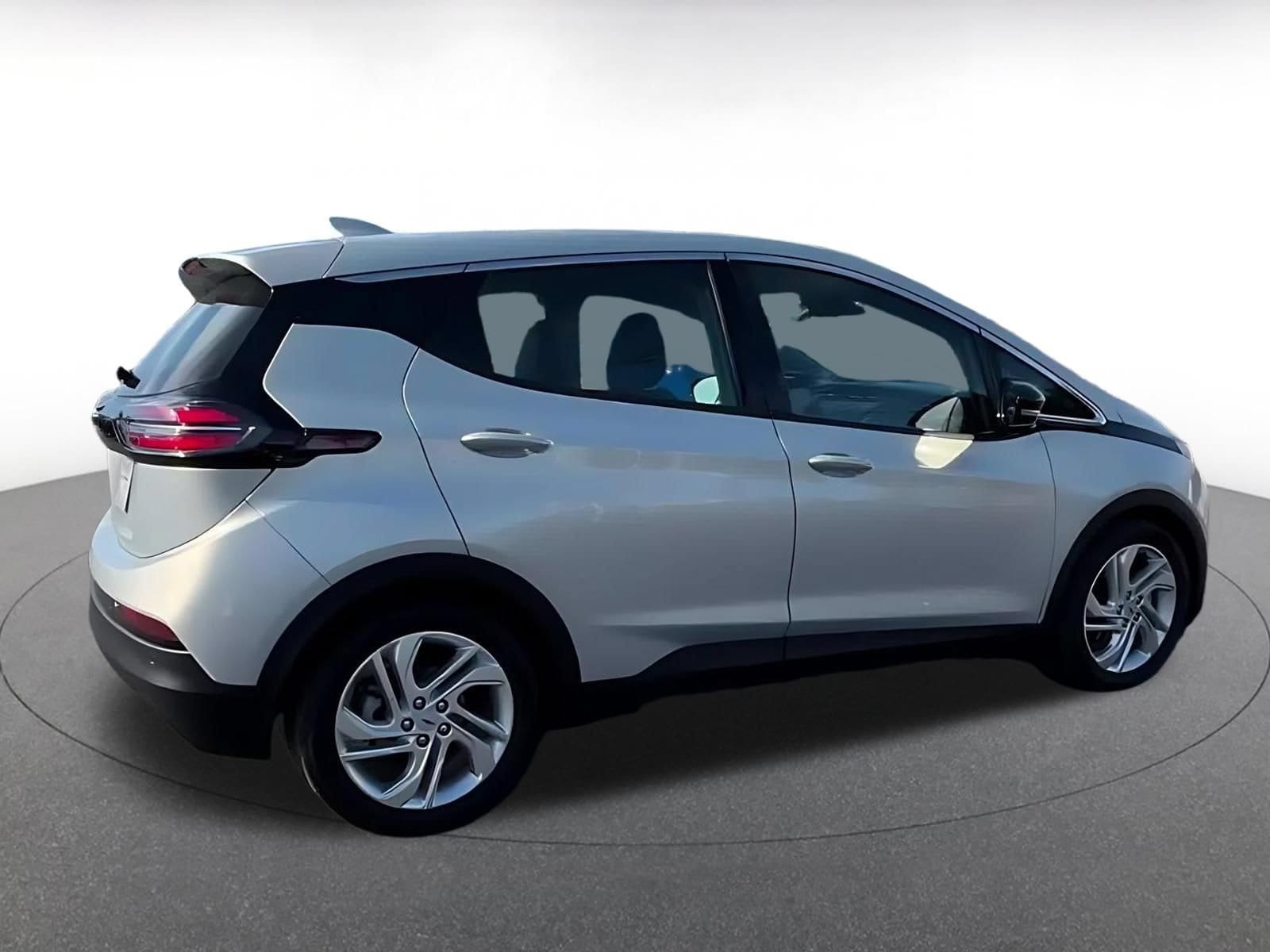 Thumbnail: 2023 Chevrolet Bolt EV - 15