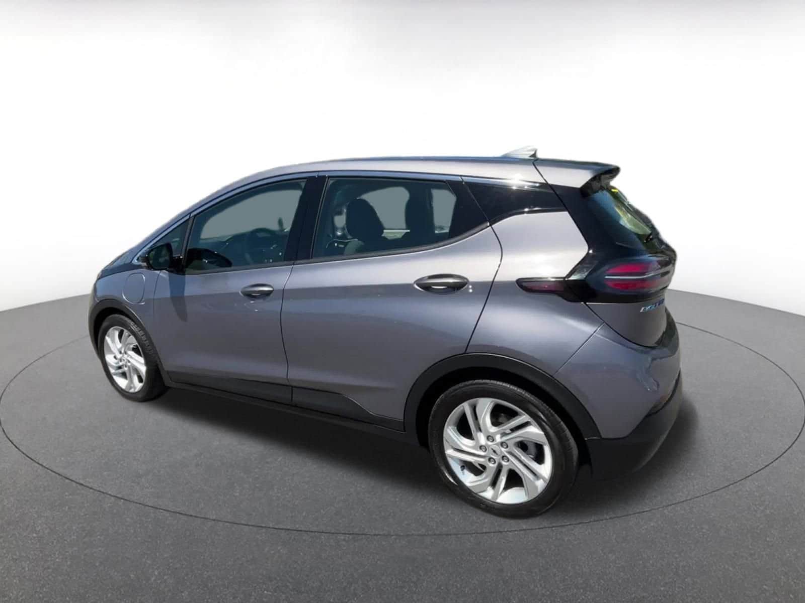 Thumbnail: 2023 Chevrolet Bolt EV - 10