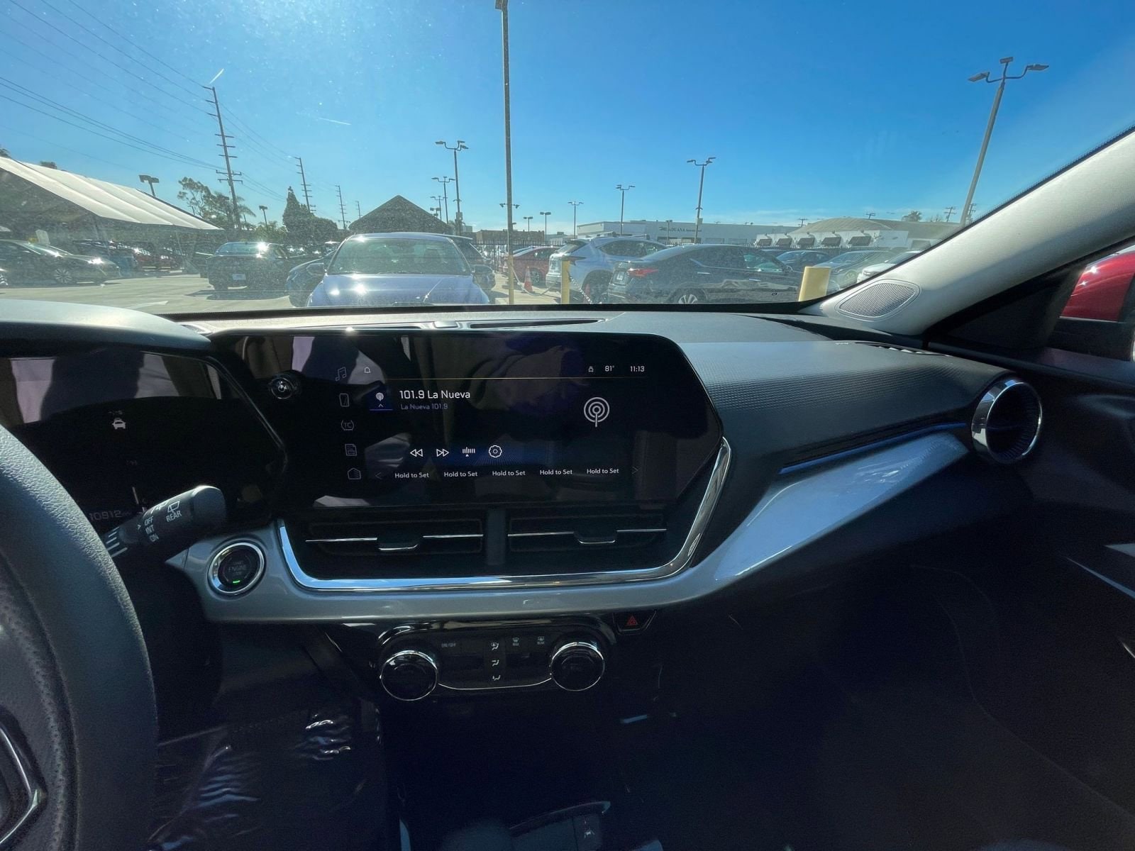 Thumbnail: 2025 Chevrolet Trax - 21