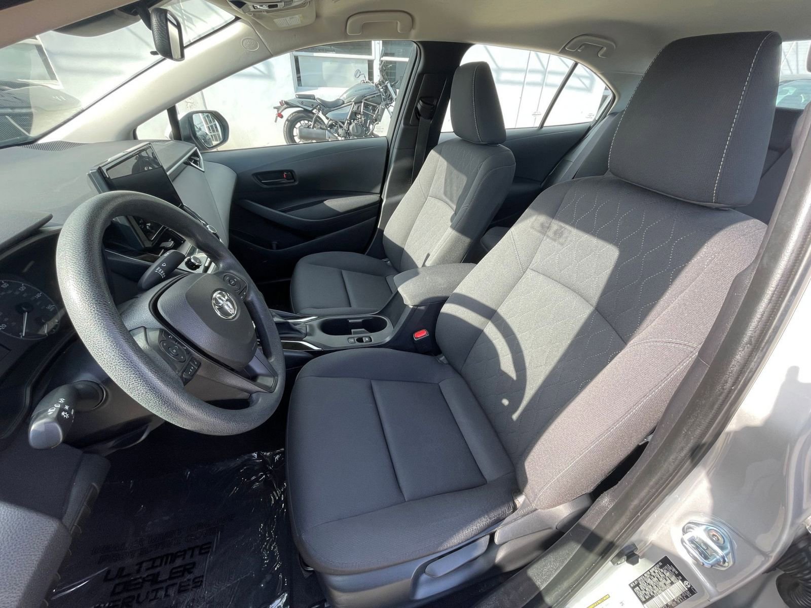 2023 Toyota Corolla LE 27