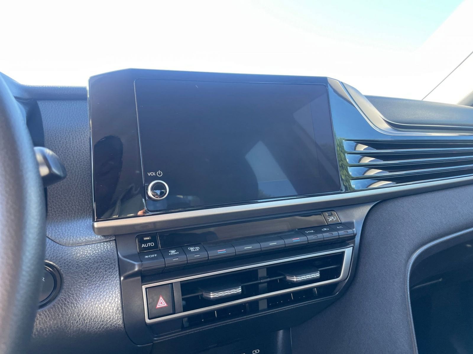 Thumbnail: 2025 Toyota Camry - 18