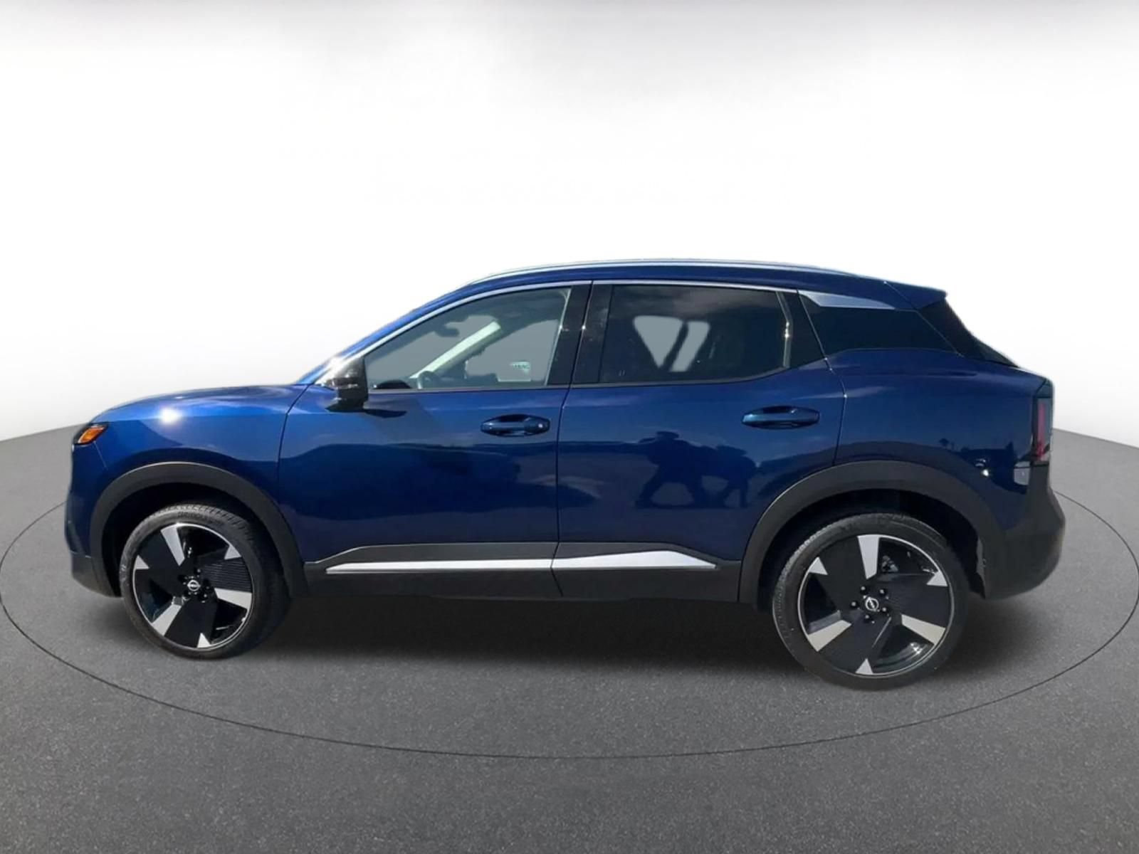 Thumbnail: 2026 Nissan Kicks - 8