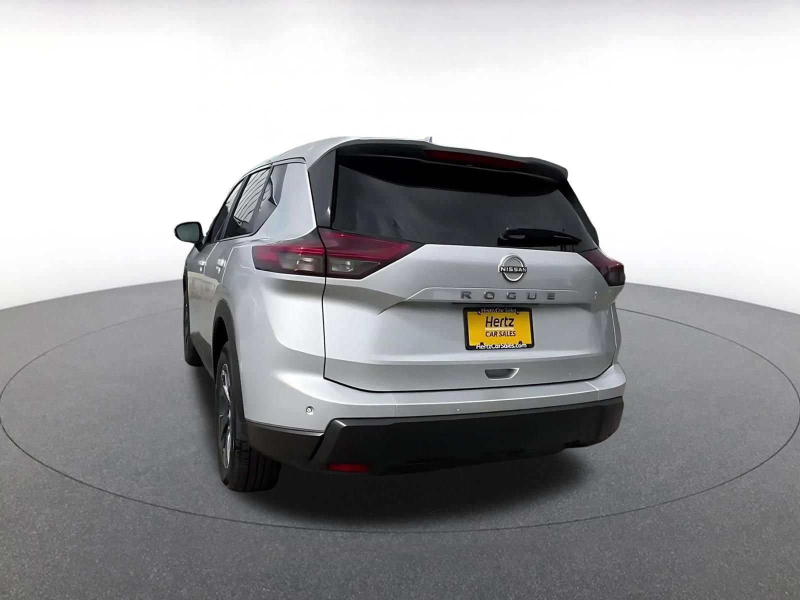 Thumbnail: 2025 Nissan Rogue - 10