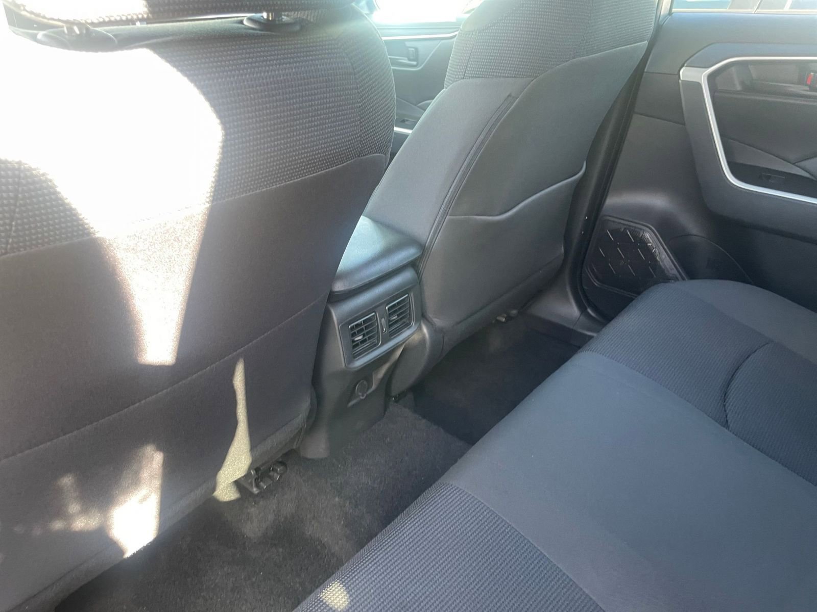 Thumbnail: 2025 Toyota RAV4 - 24