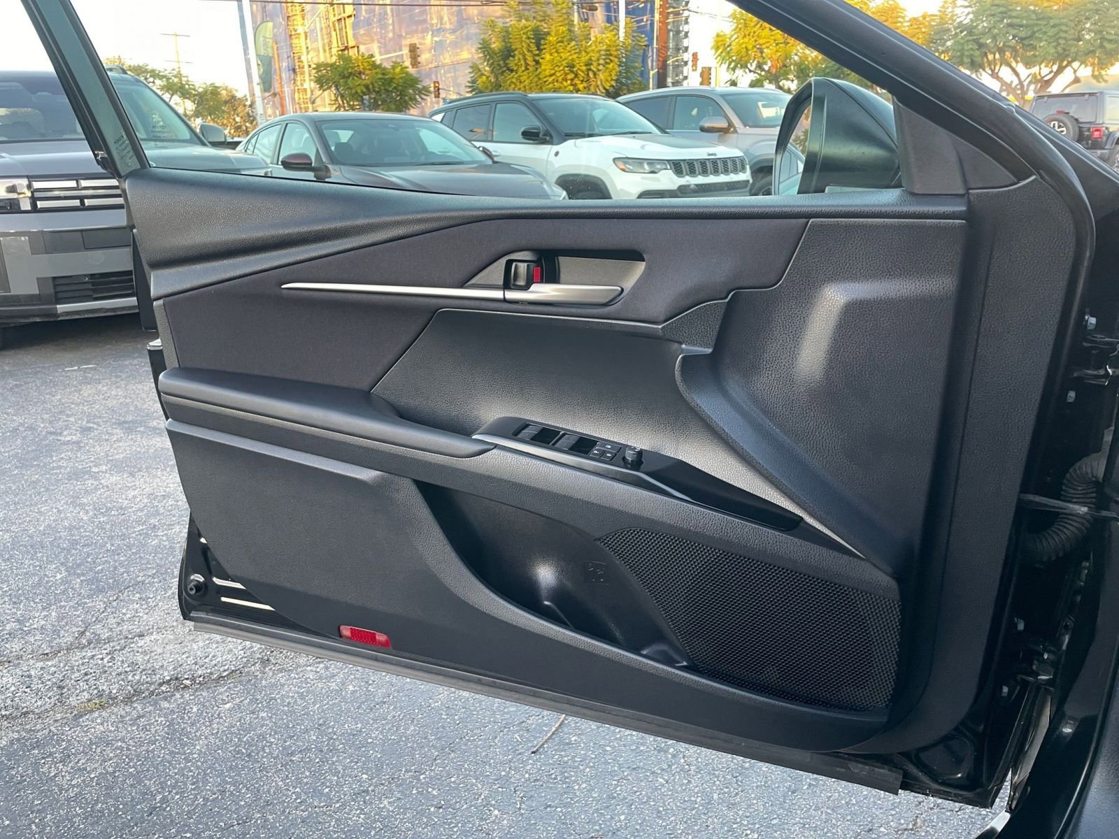 Thumbnail: 2025 Toyota Camry - 20