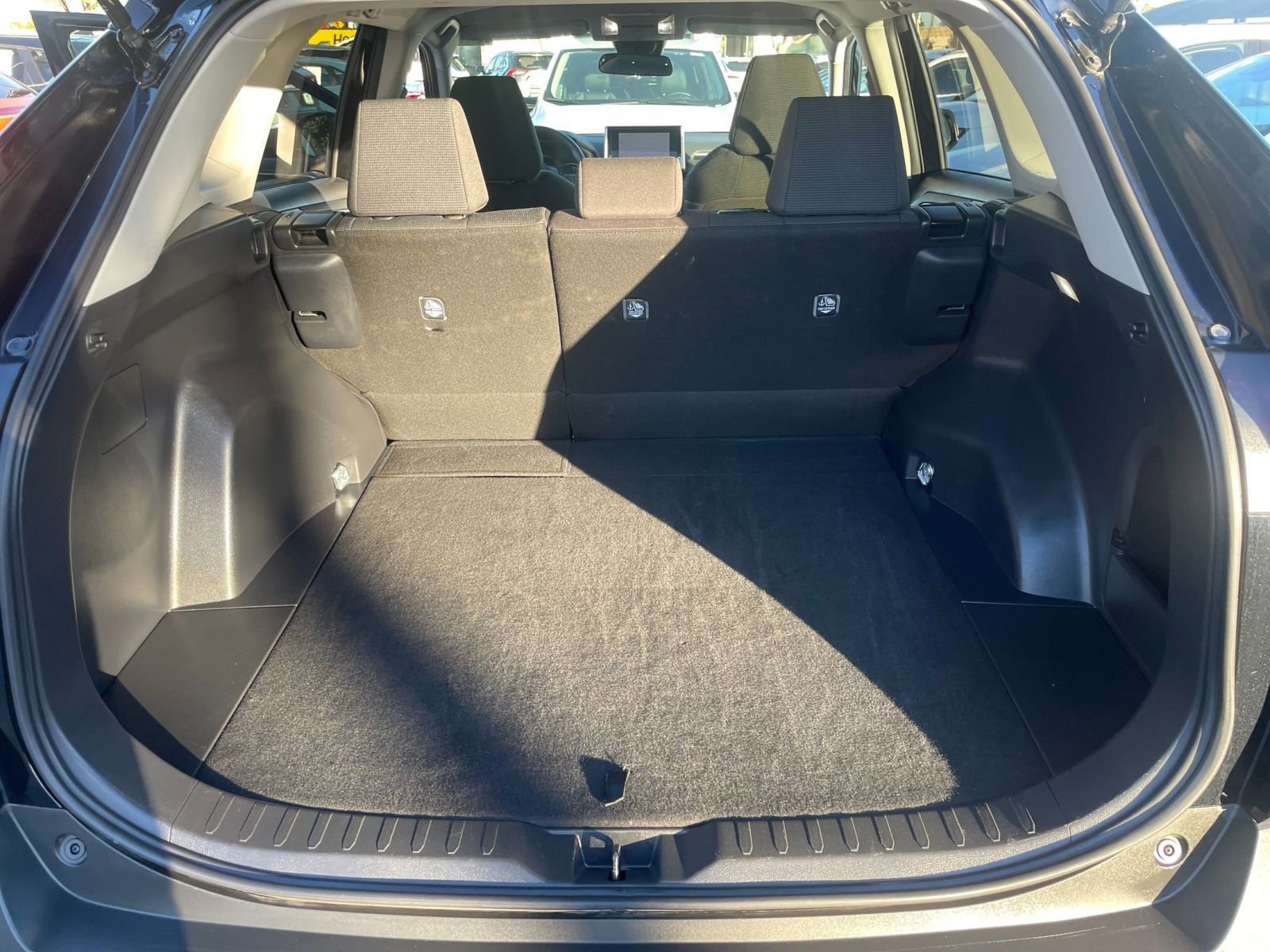 Thumbnail: 2025 Toyota RAV4 - 31