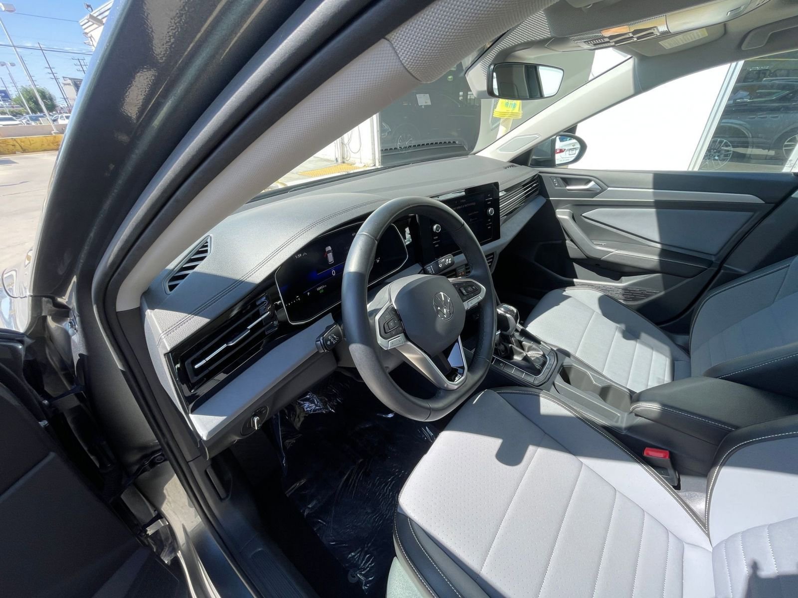 Thumbnail: 2025 Volkswagen Jetta - 34