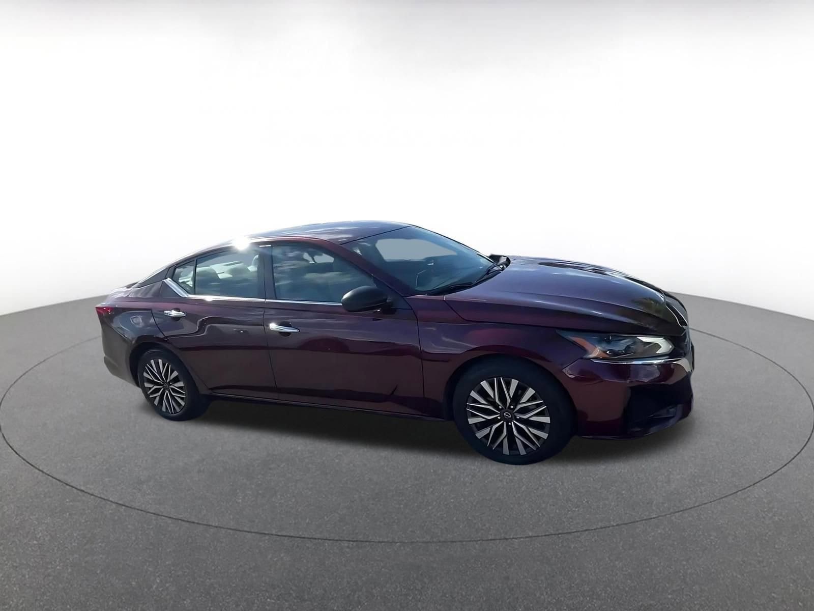 Thumbnail: 2025 Nissan Altima - 2