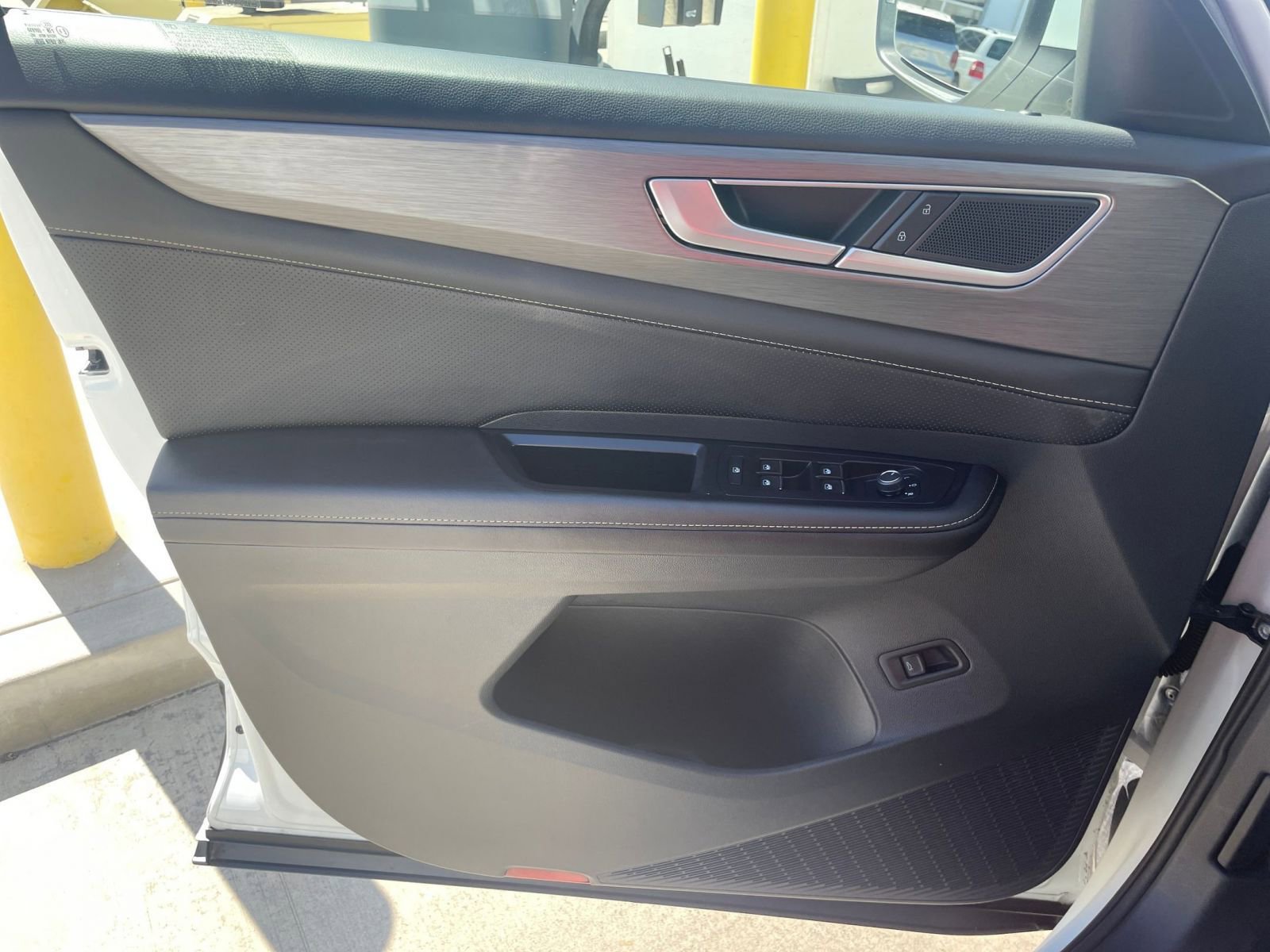 Thumbnail: 2025 Volkswagen Atlas - 20