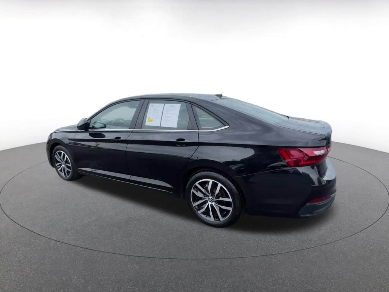 Thumbnail: 2025 Volkswagen Jetta - 10