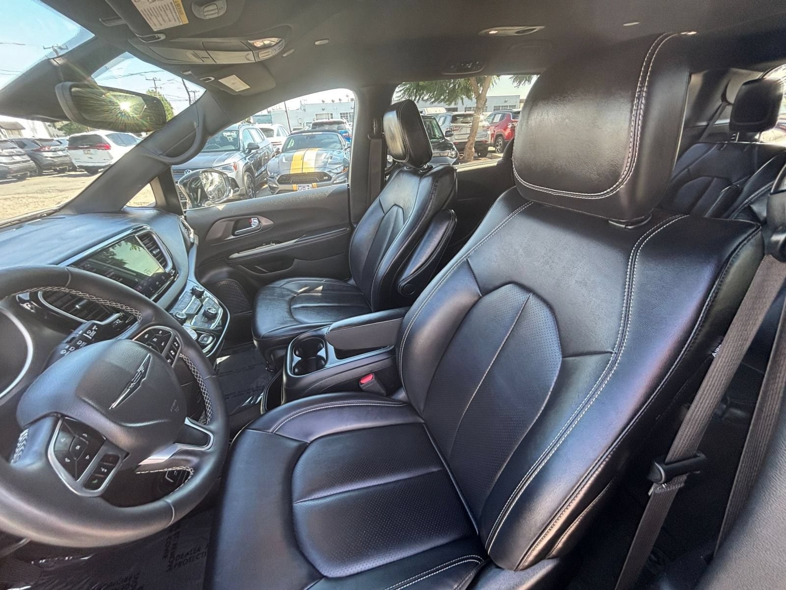Thumbnail: 2025 Chrysler Pacifica - 28