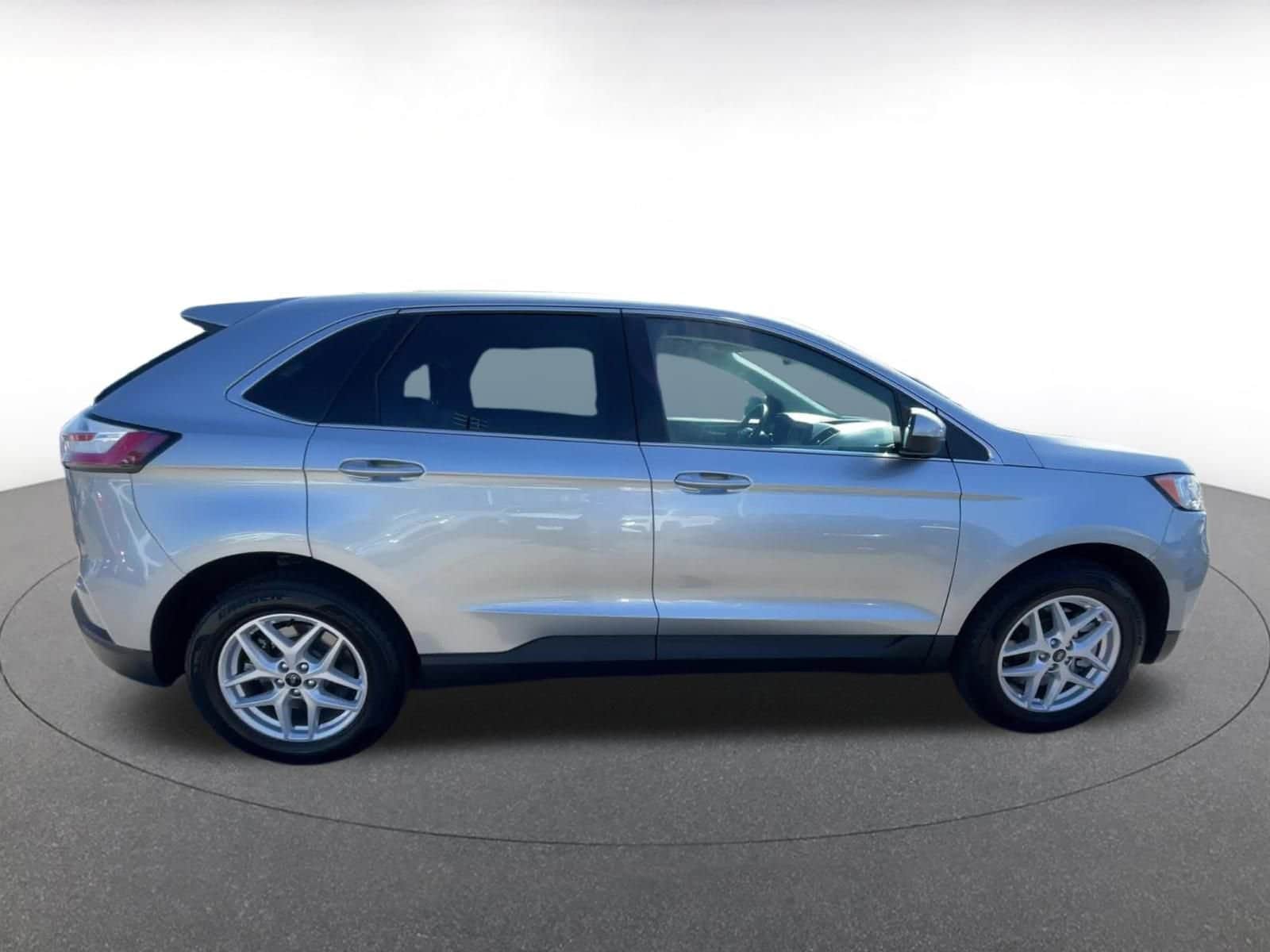 Thumbnail: 2023 Ford Edge - 16