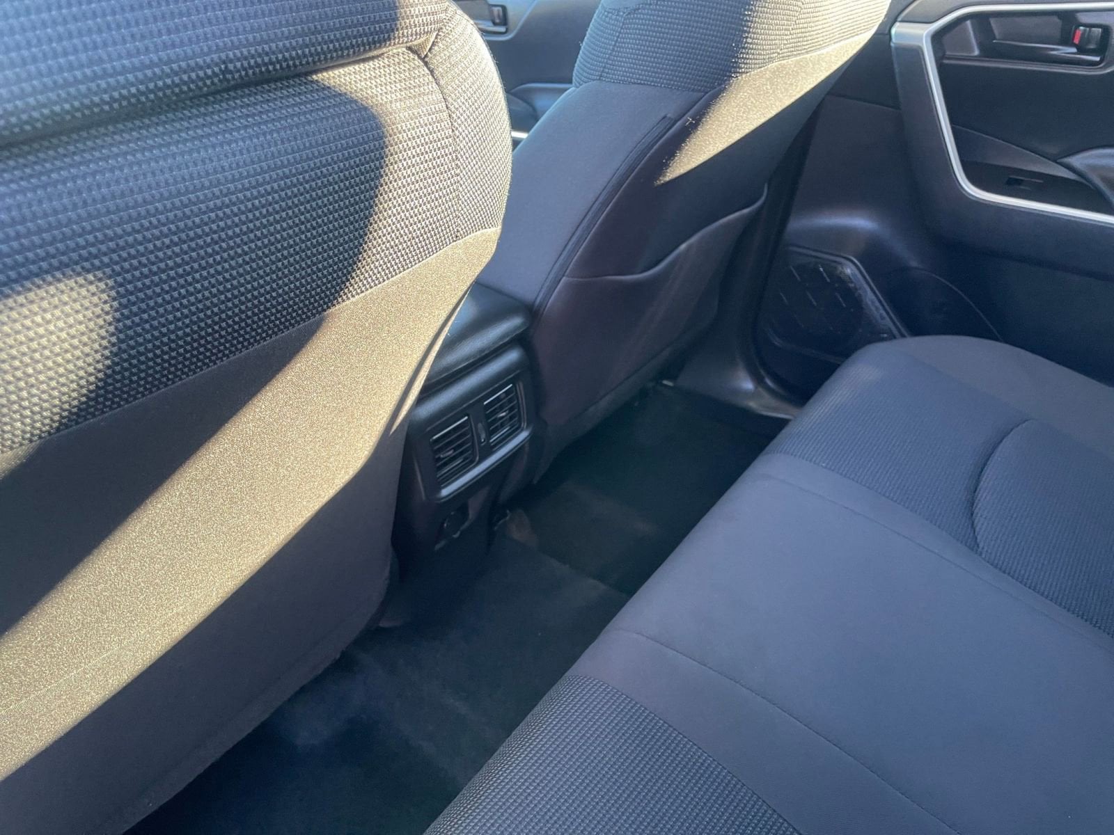 Thumbnail: 2025 Toyota RAV4 - 24