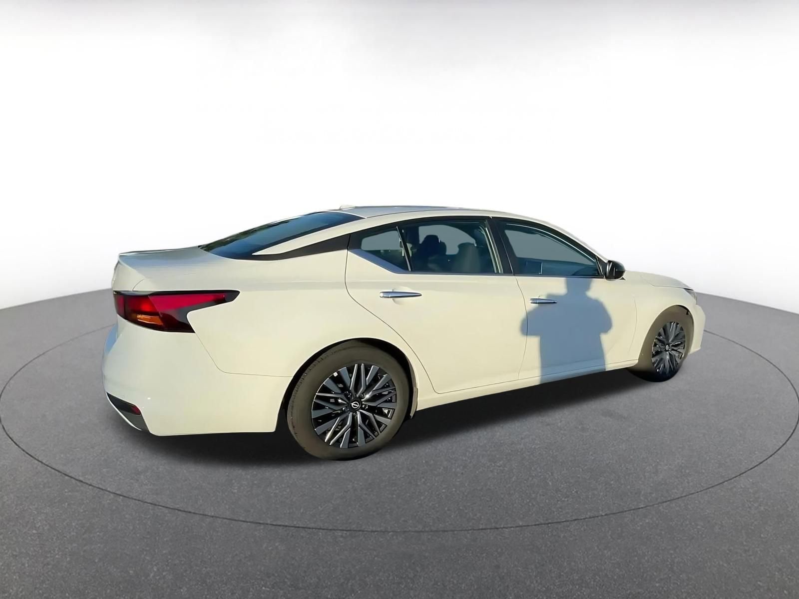 Thumbnail: 2025 Nissan Altima - 14