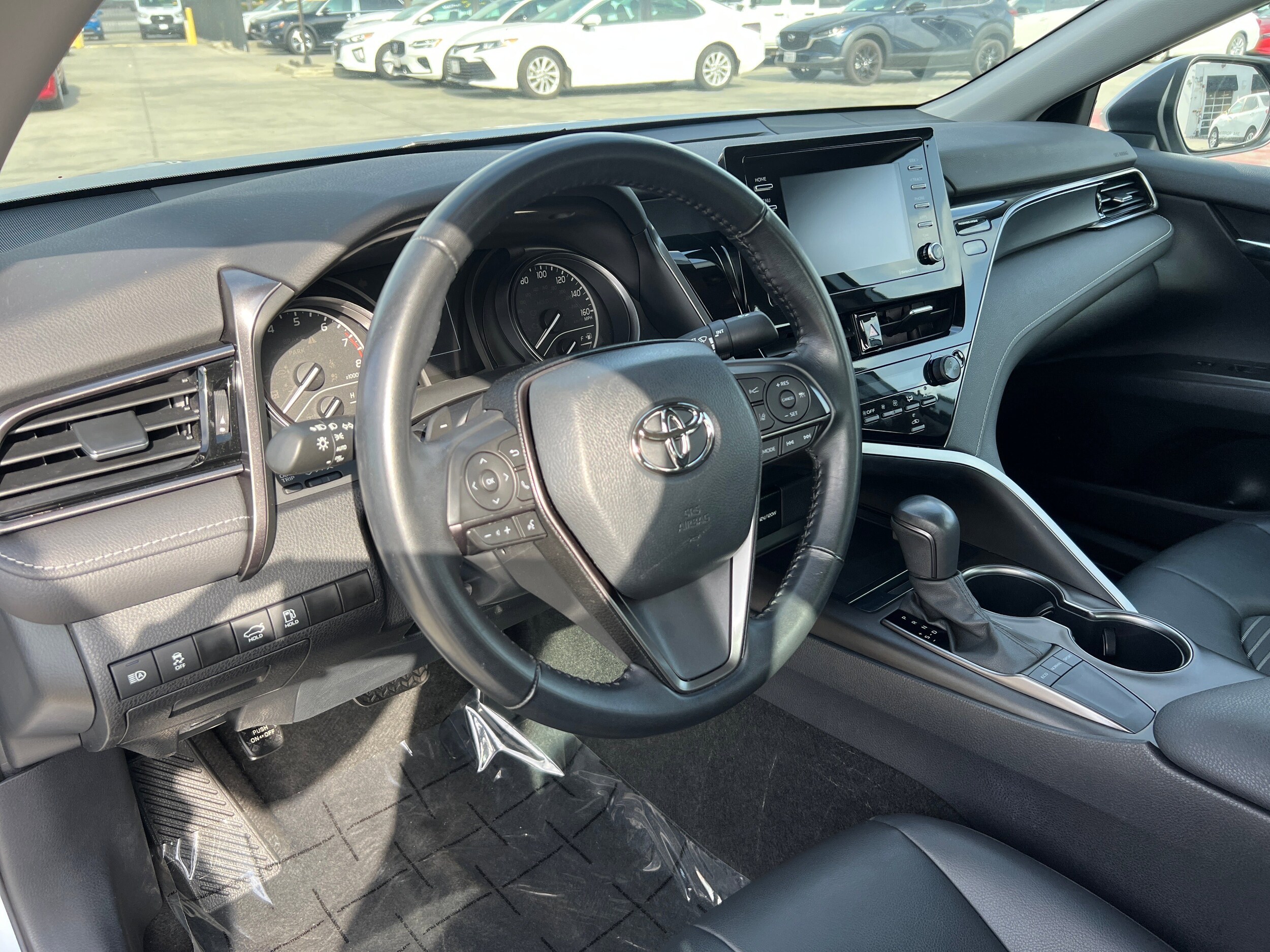 2023 Toyota Camry SE 28