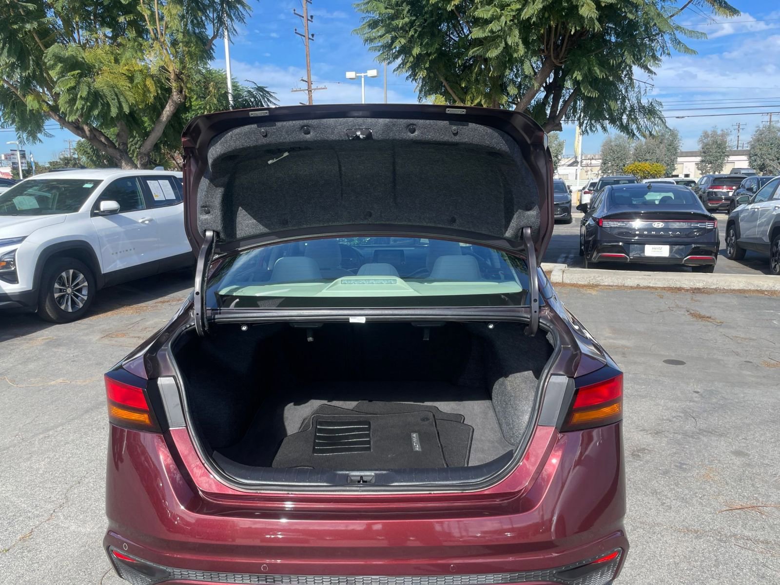 Thumbnail: 2025 Nissan Altima - 31