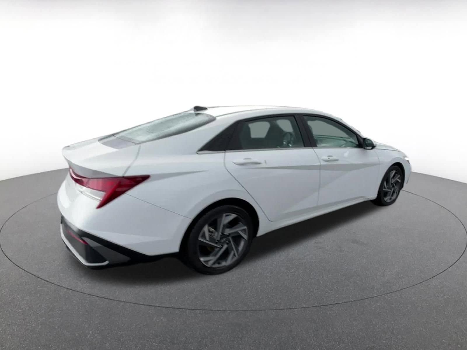 Thumbnail: 2025 Hyundai Elantra - 15