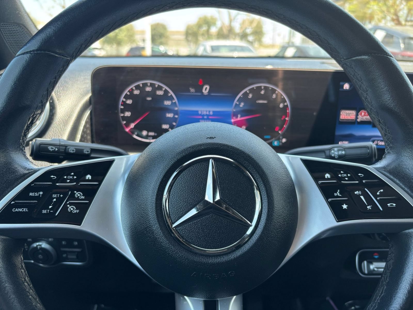 Thumbnail: 2025 Mercedes-Benz GLB - 30
