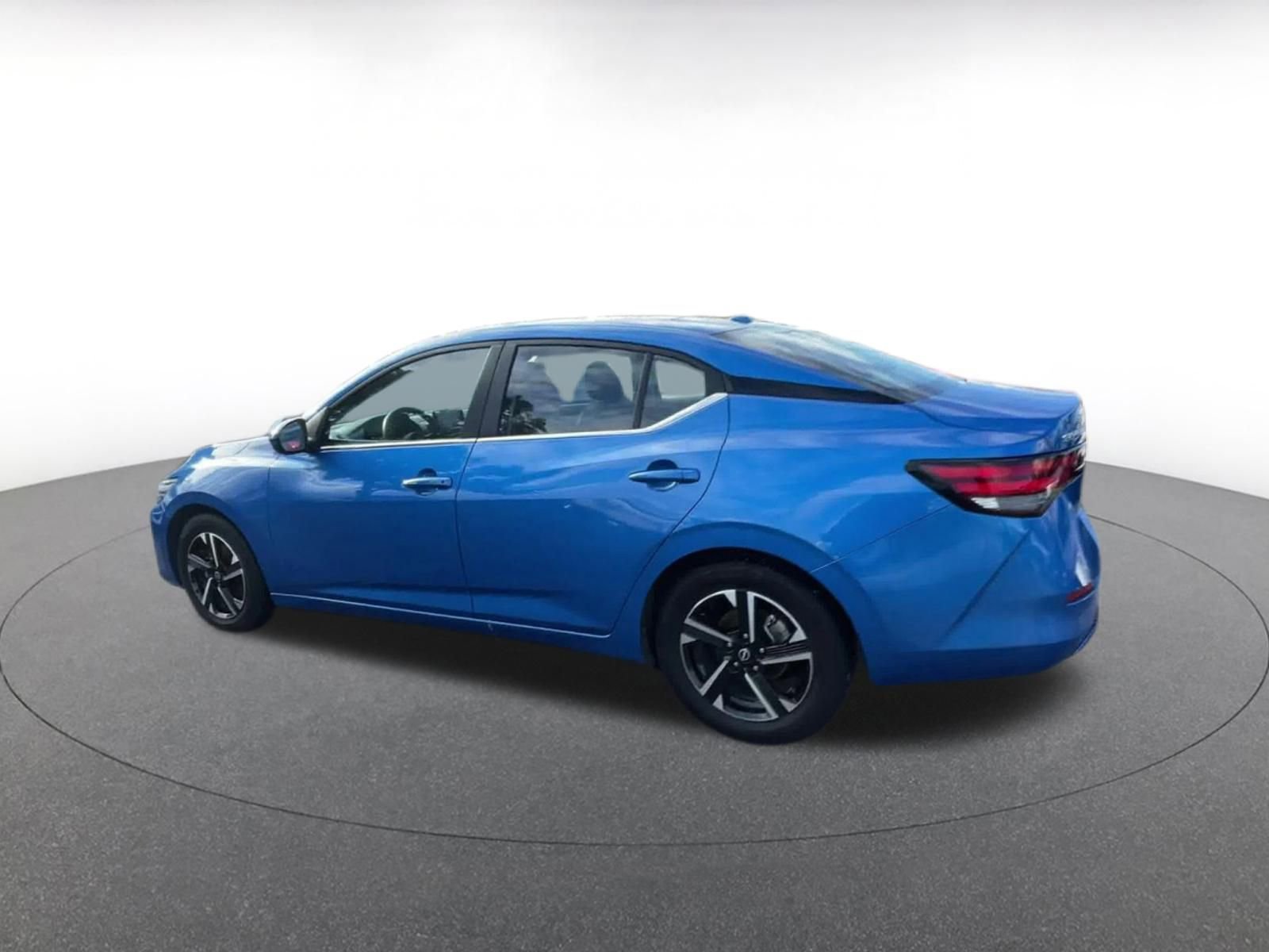 Thumbnail: 2025 Nissan Sentra - 10