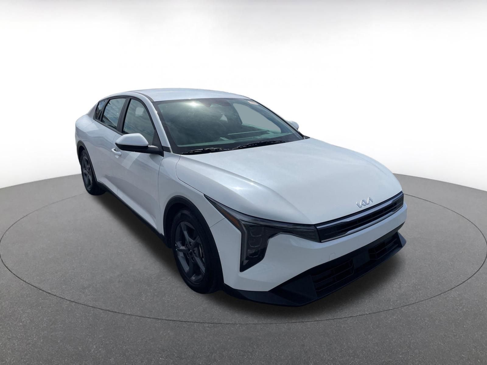 Thumbnail: 2025 Kia K4 - 1