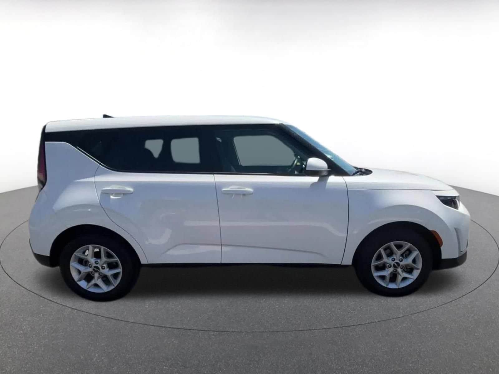 Thumbnail: 2025 Kia Soul - 16