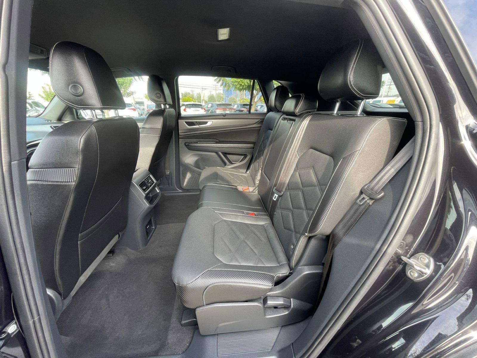 Thumbnail: 2025 Volkswagen Atlas - 25