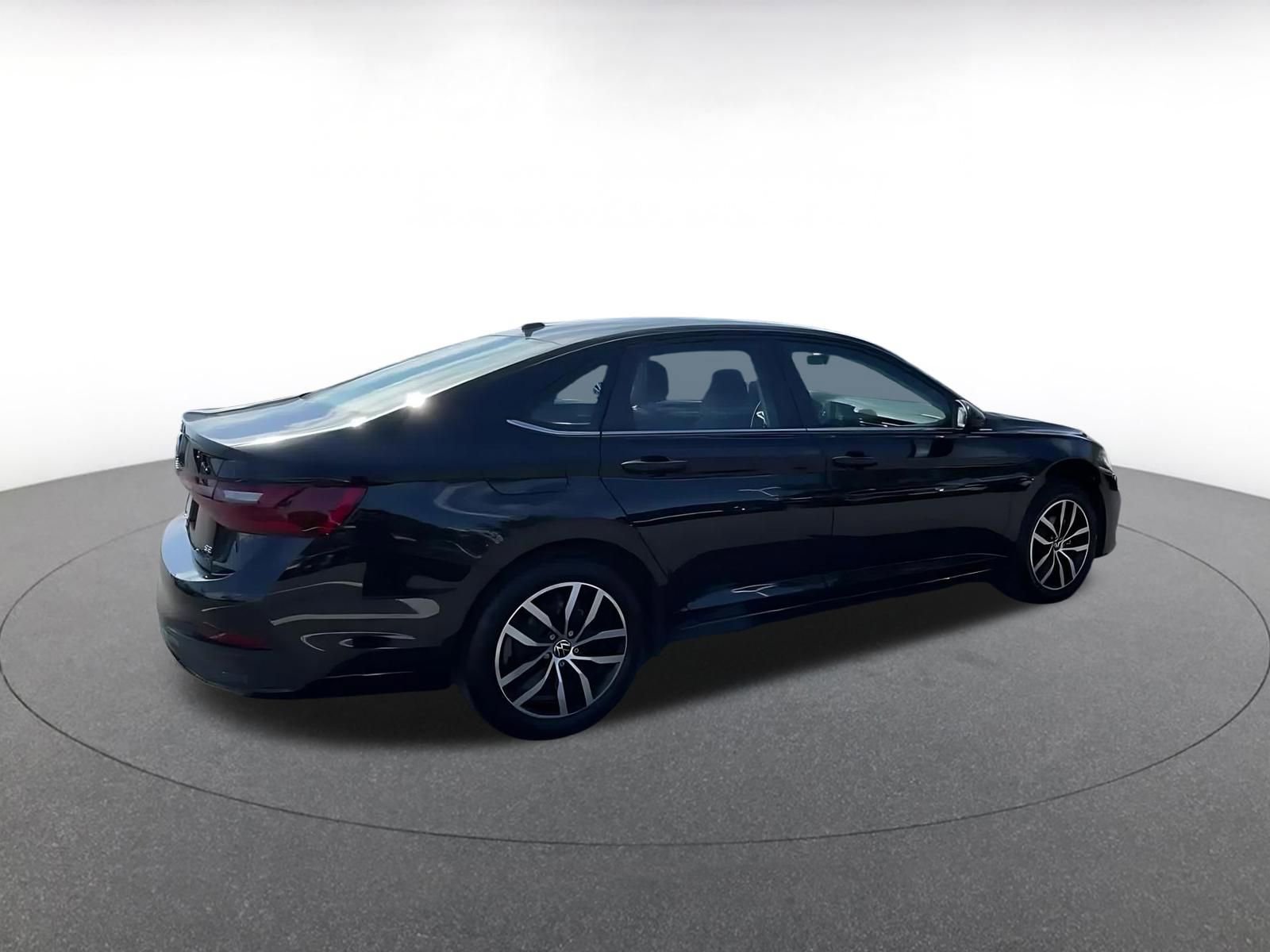 Thumbnail: 2025 Volkswagen Jetta - 15