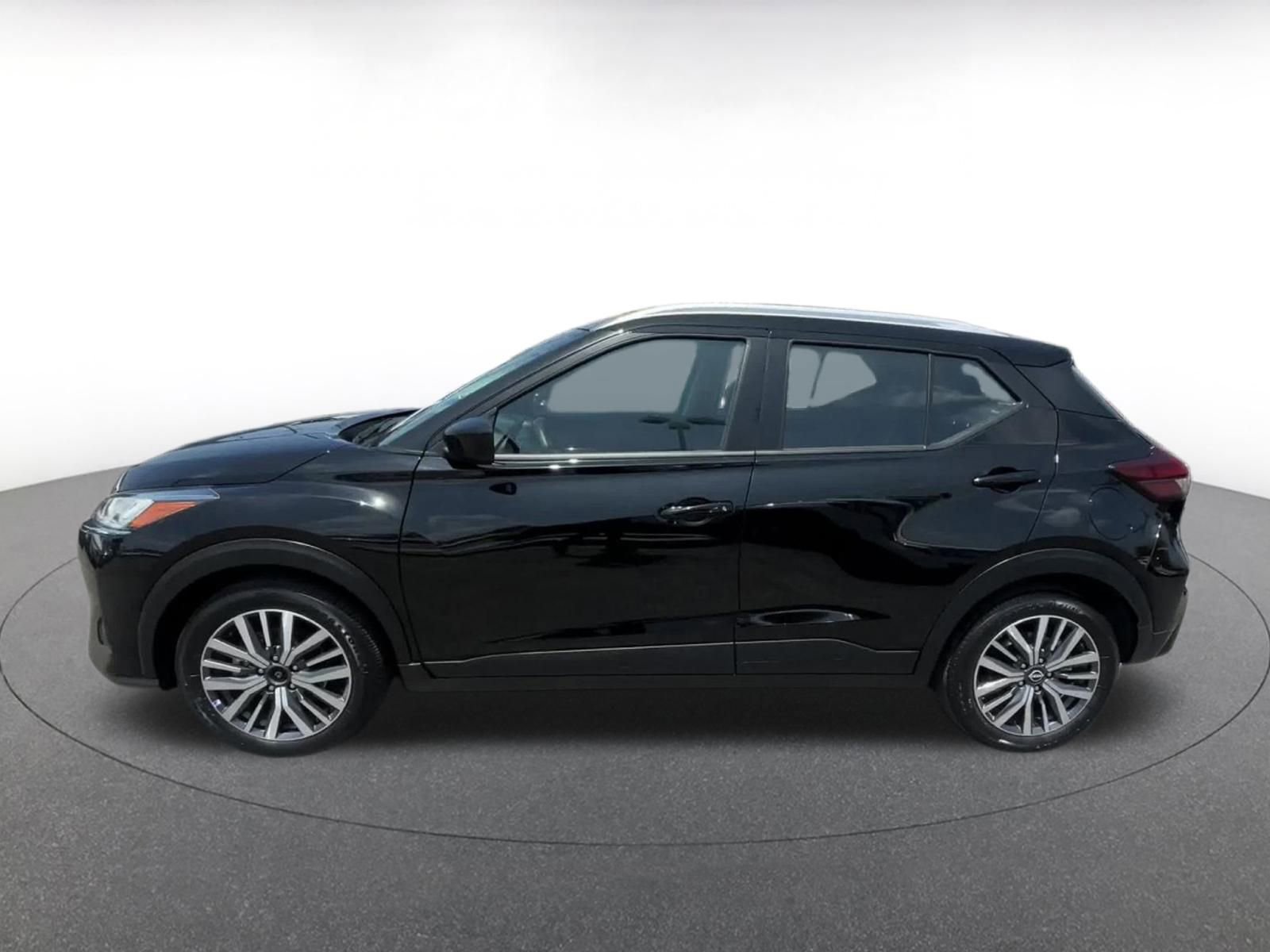 Thumbnail: 2024 Nissan Kicks - 8